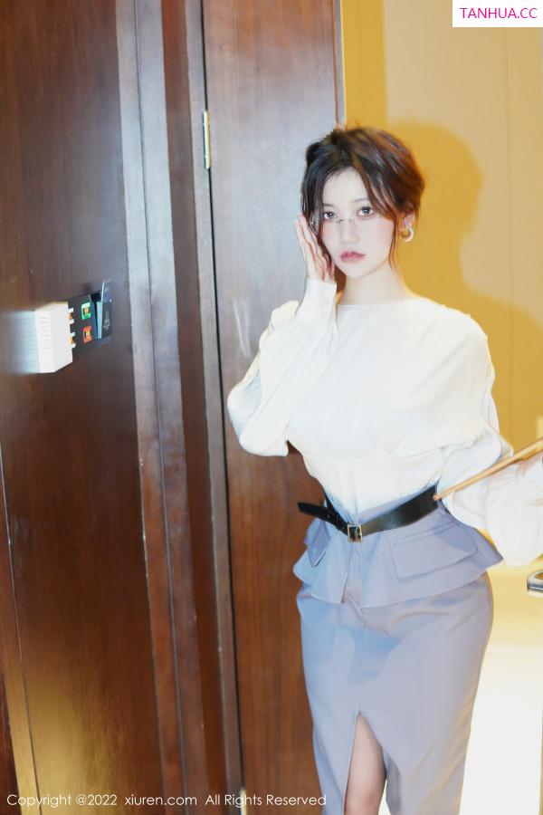 [XiuRen]高清写真图 2022.12.22 No.6028 奈奈子 新人美腿